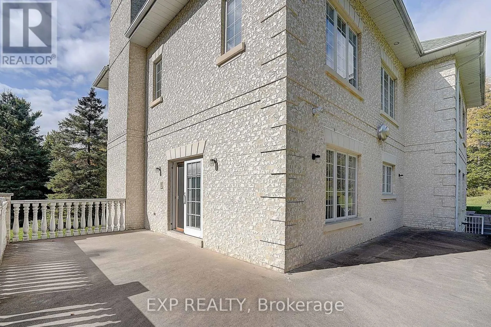 77 SILVER FOX PLACE