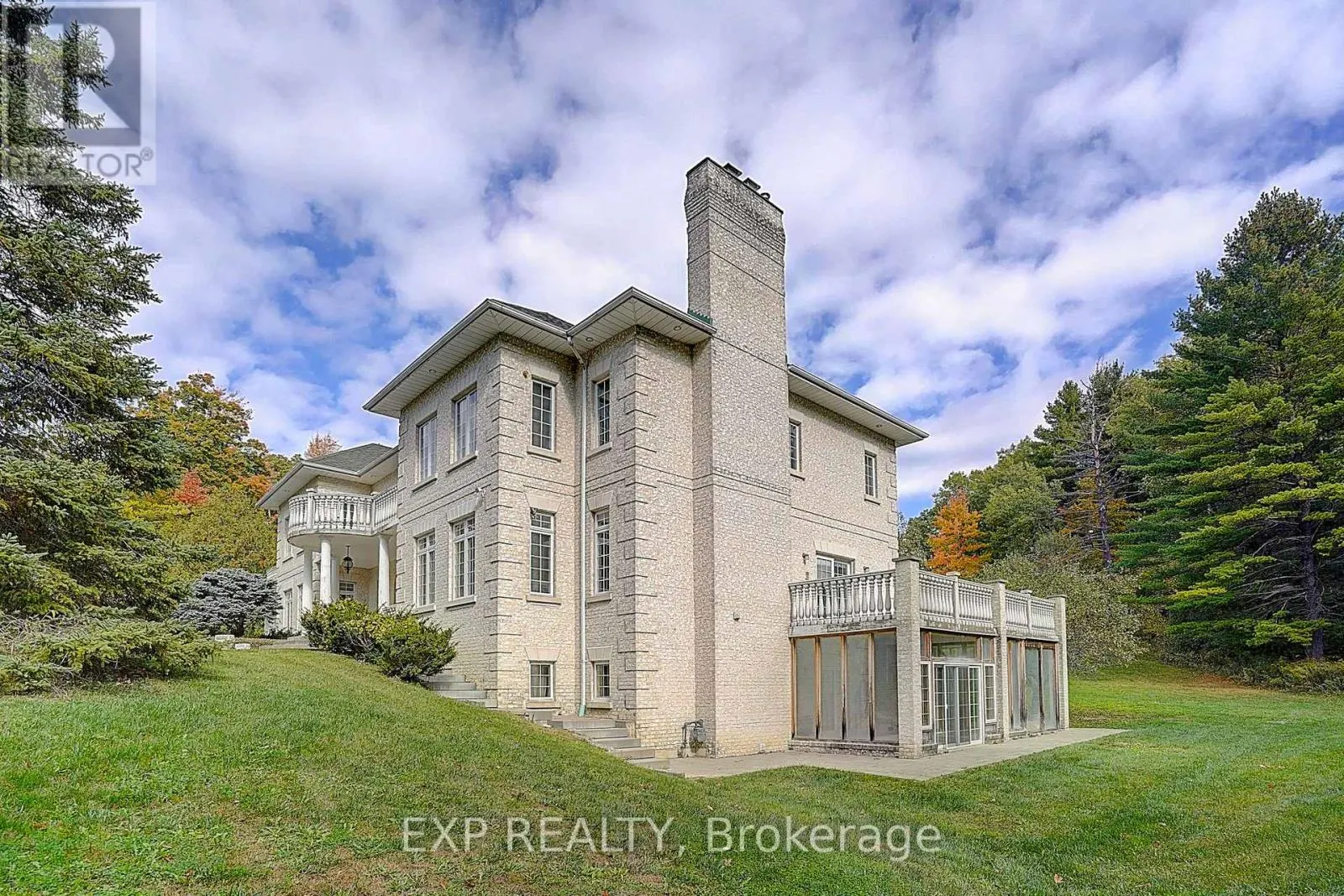 77 SILVER FOX PLACE