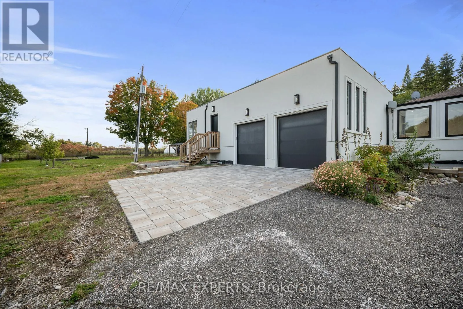 2821 MT ALBERT ROAD
