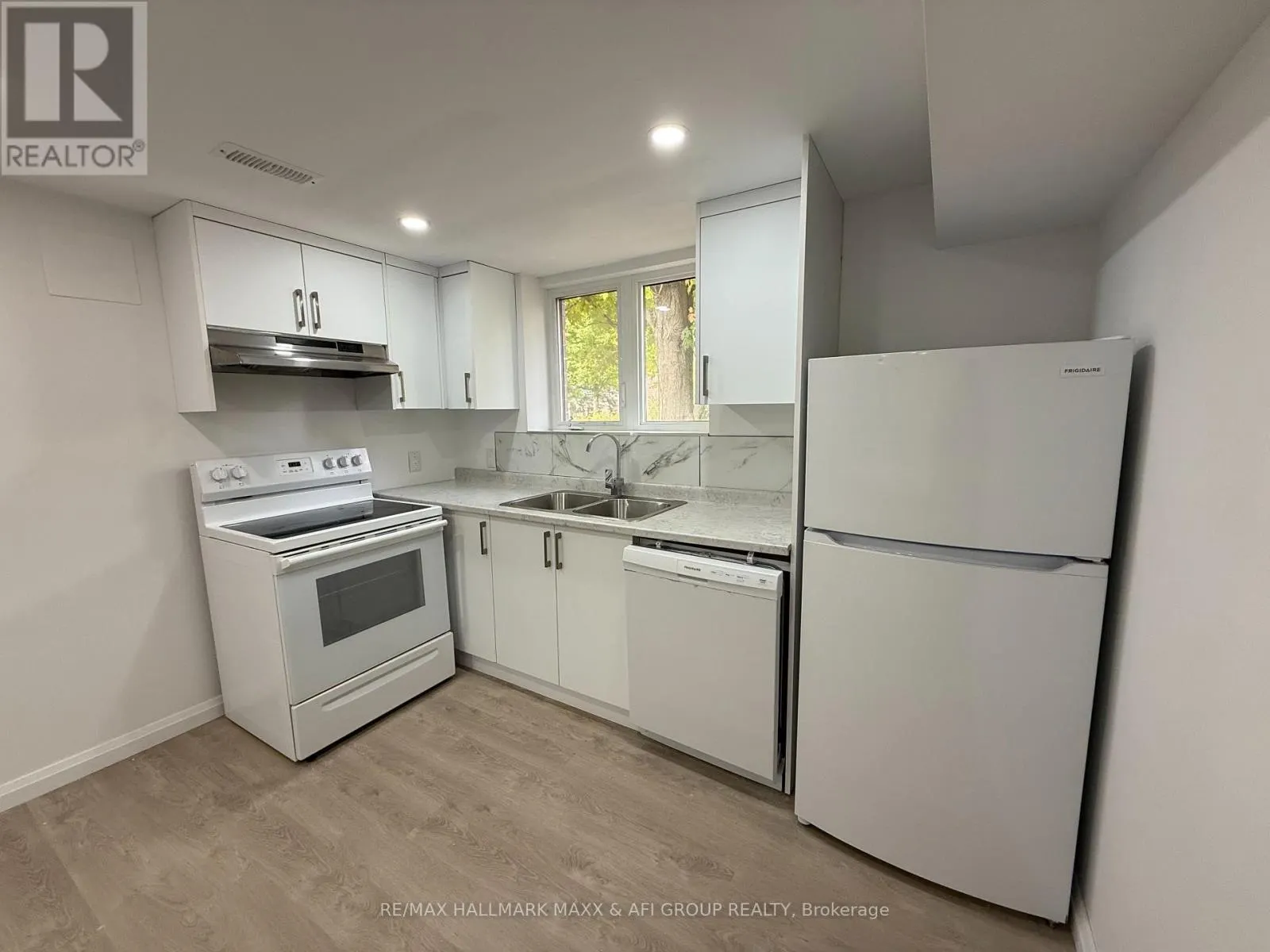 LOWER - 374 RITA'S AVENUE