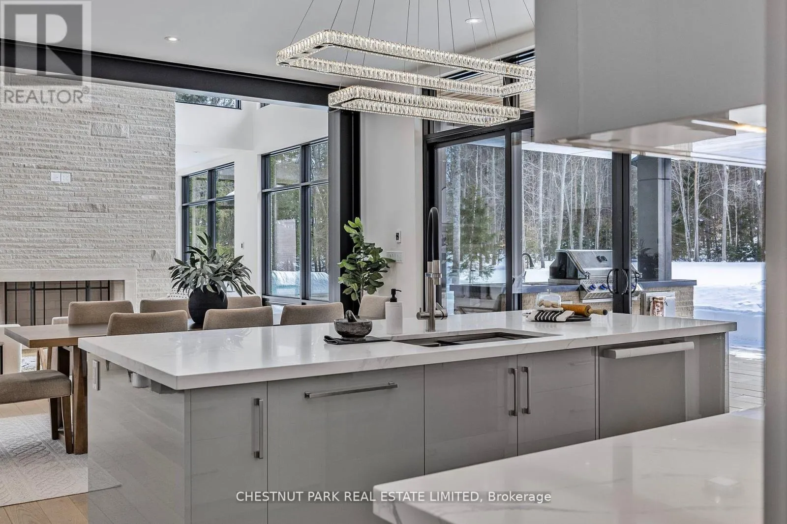 547 OLD STOUFFVILLE ROAD