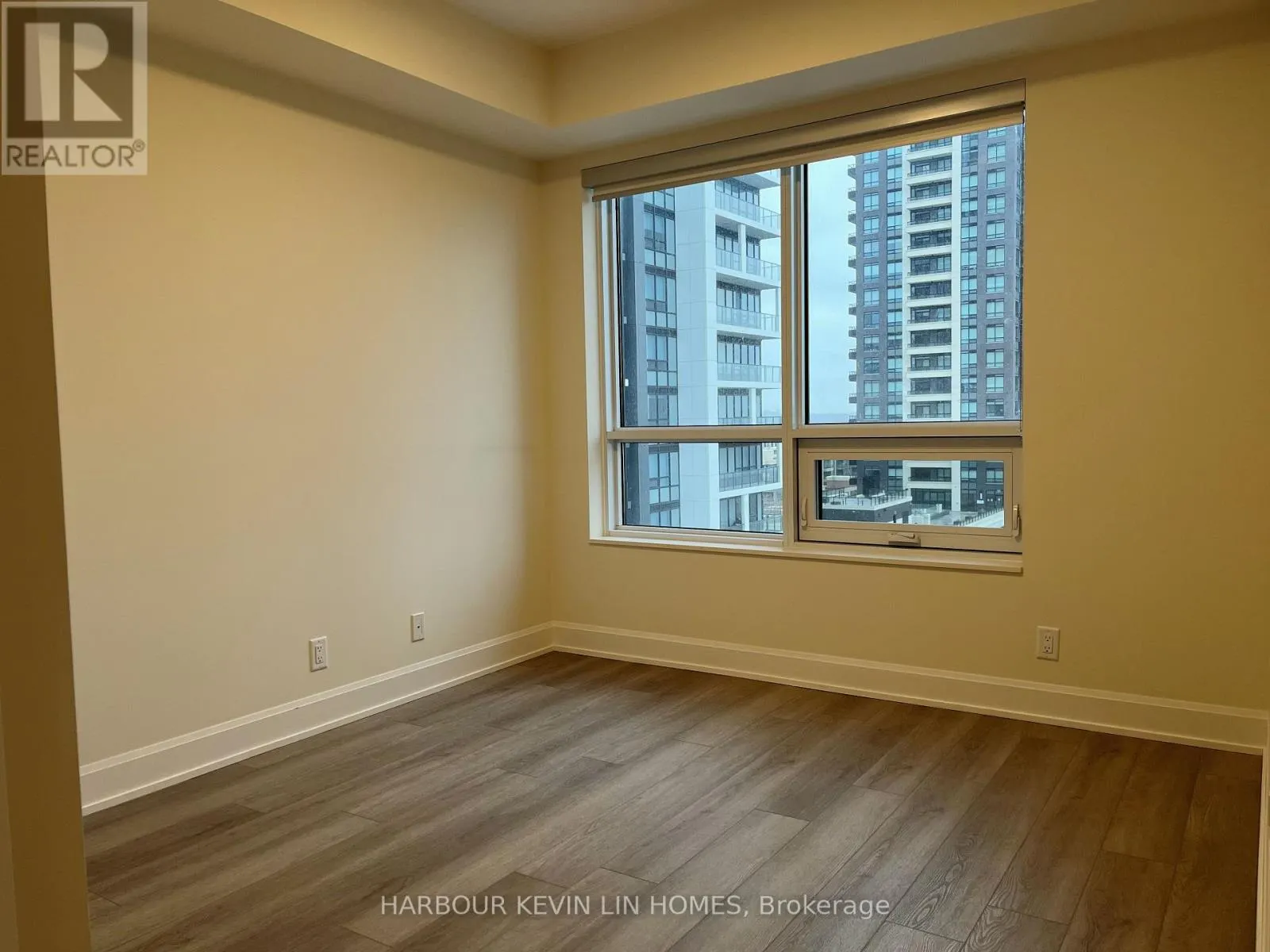 1611 - 8 WATER WALK DRIVE
