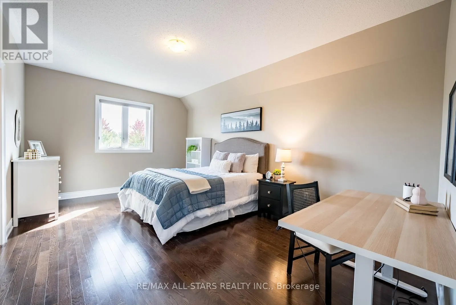 35 SOMER RUMM COURT