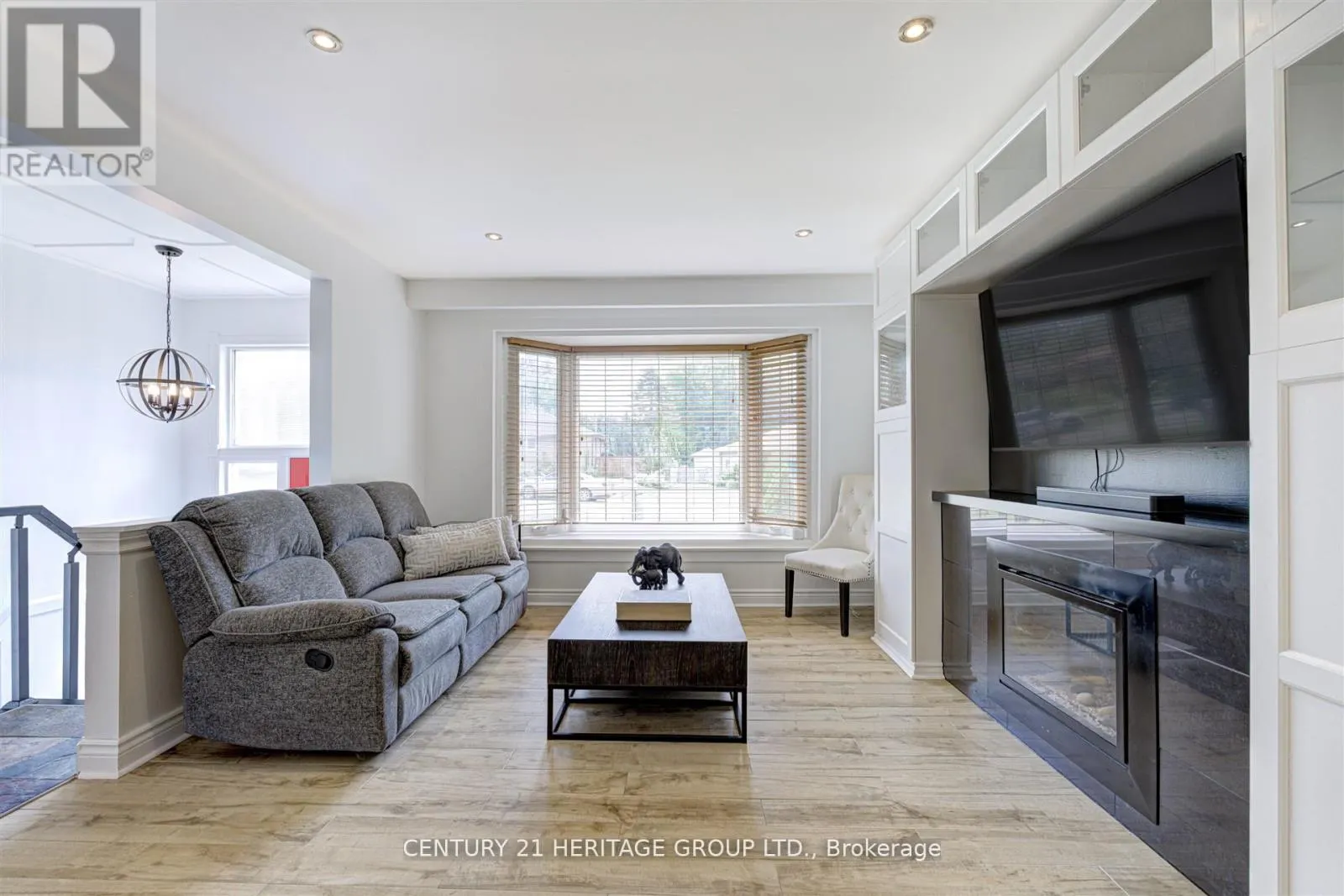 10 BACHLY CRESCENT