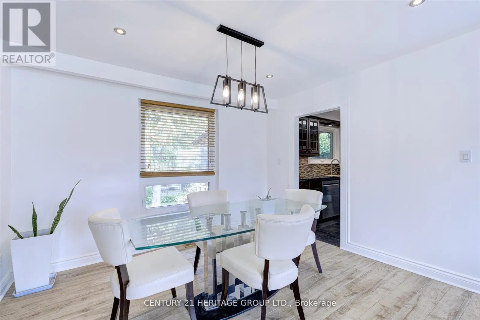 10 BACHLY CRESCENT