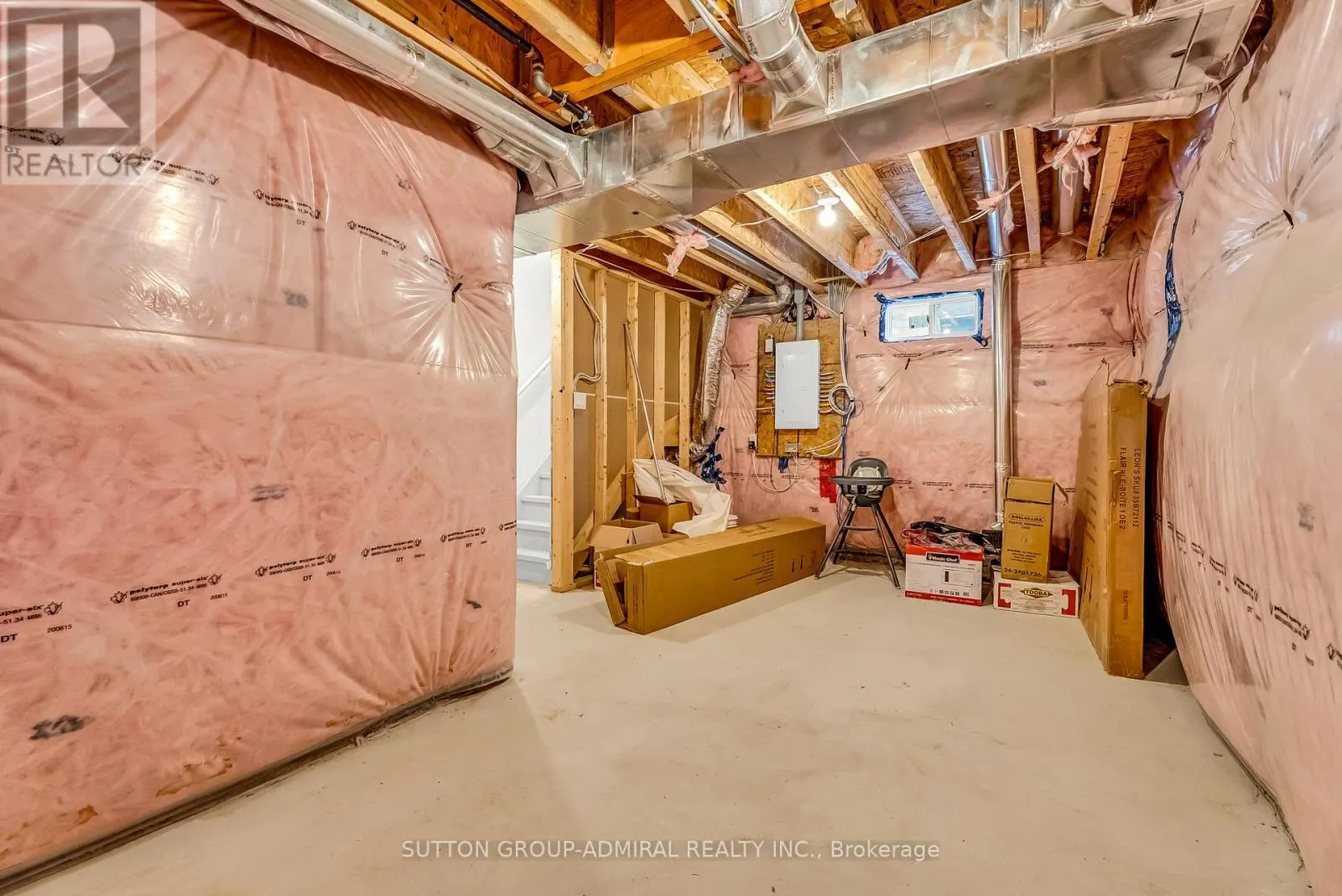 34 GLOBEMASTER LANE S