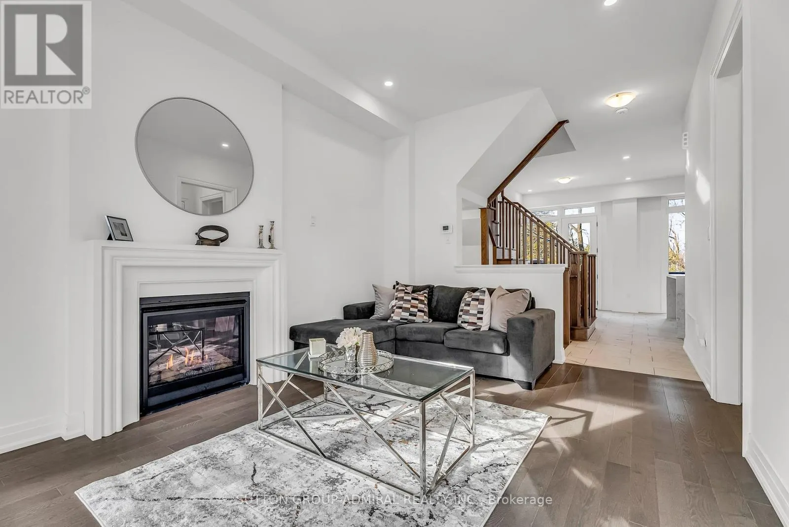 34 GLOBEMASTER LANE S