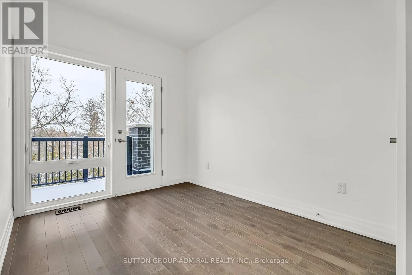 34 GLOBEMASTER LANE S