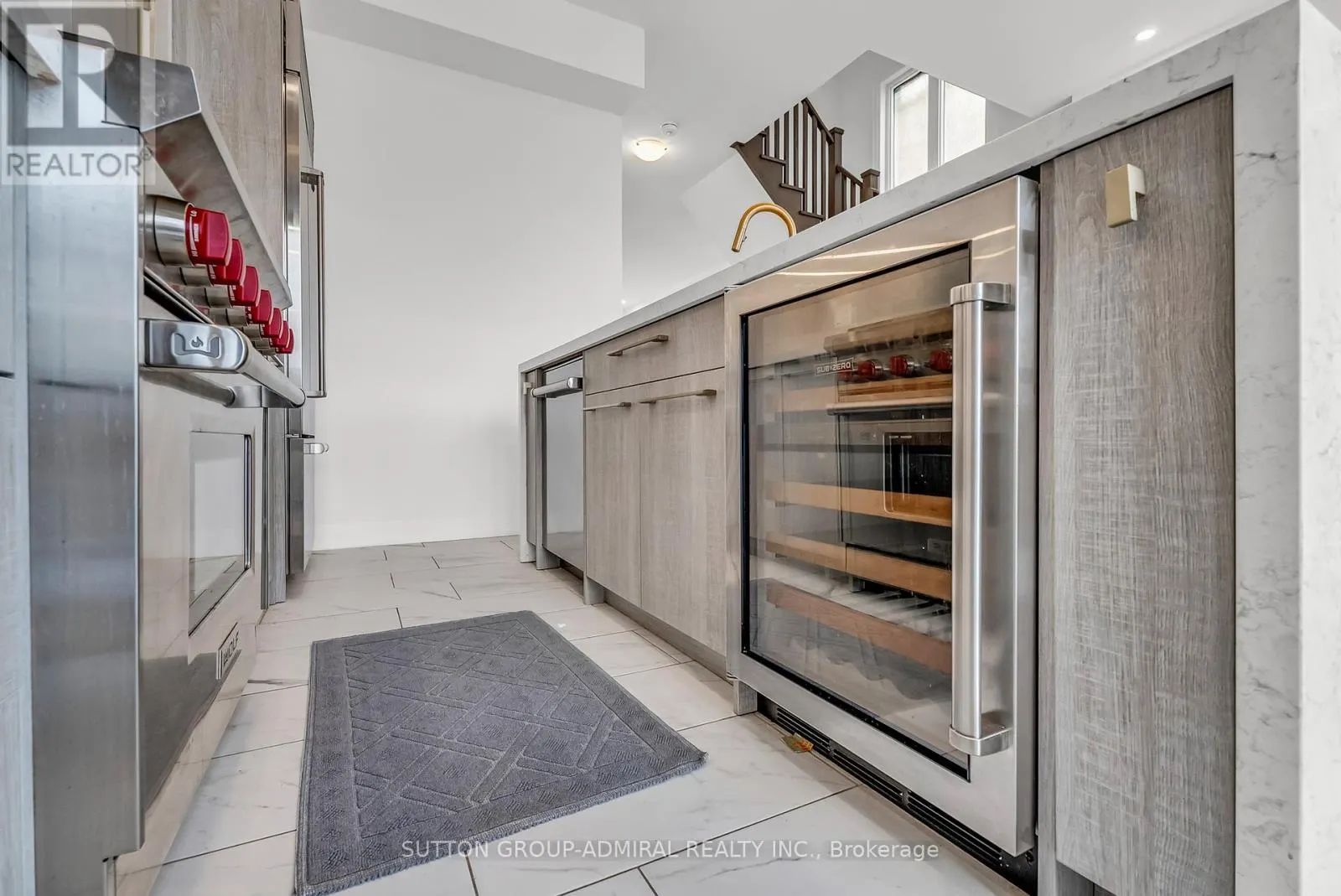 34 GLOBEMASTER LANE S