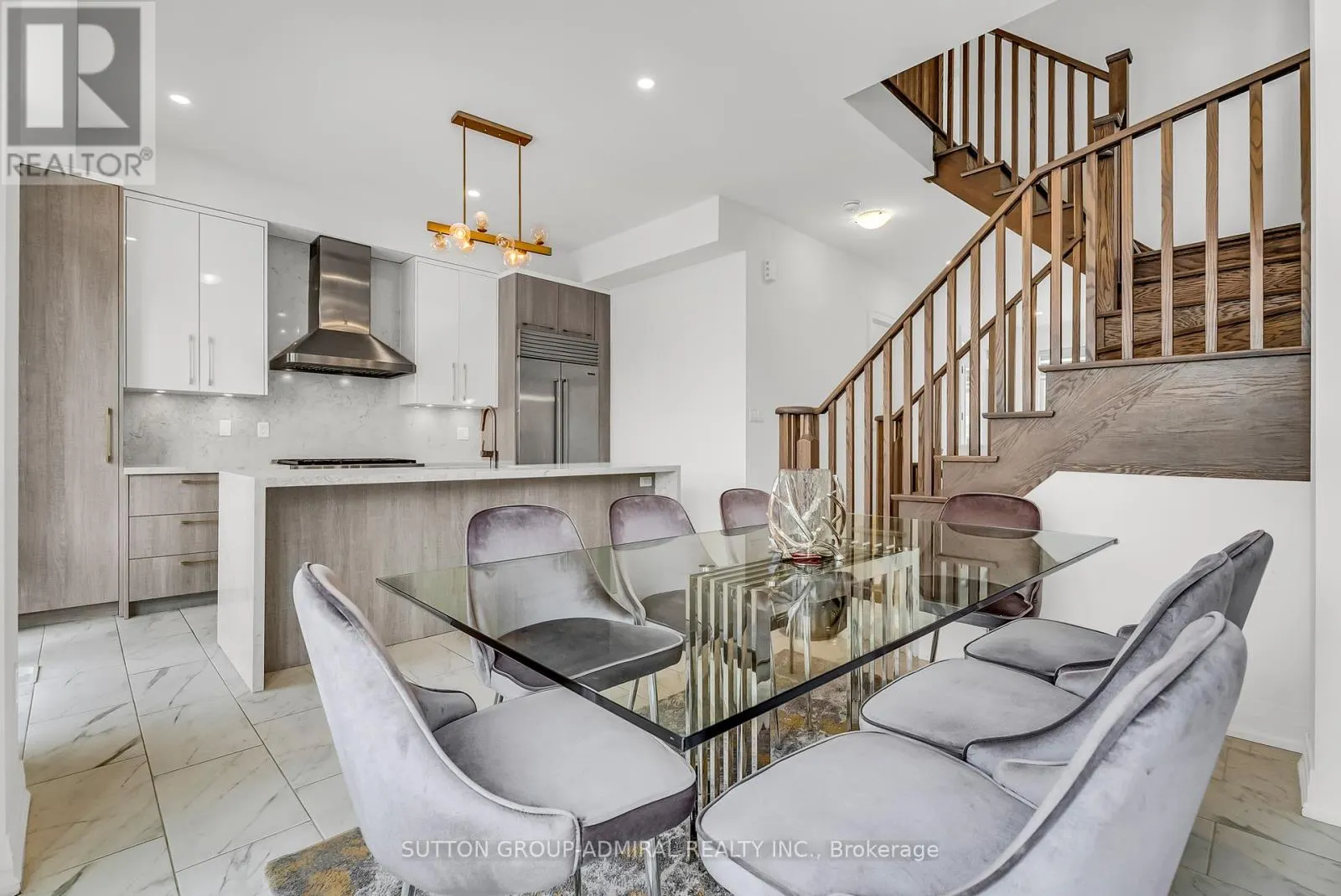 34 GLOBEMASTER LANE S