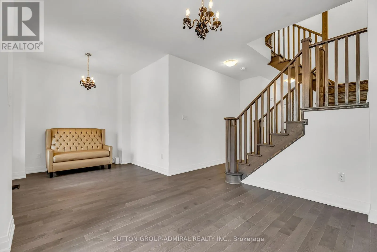 34 GLOBEMASTER LANE S