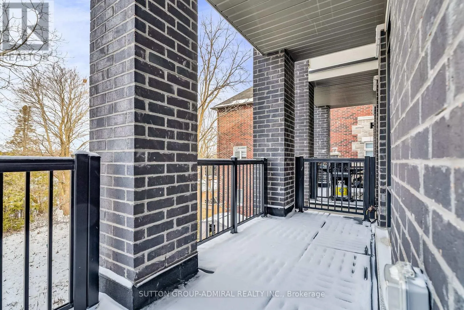 34 GLOBEMASTER LANE S
