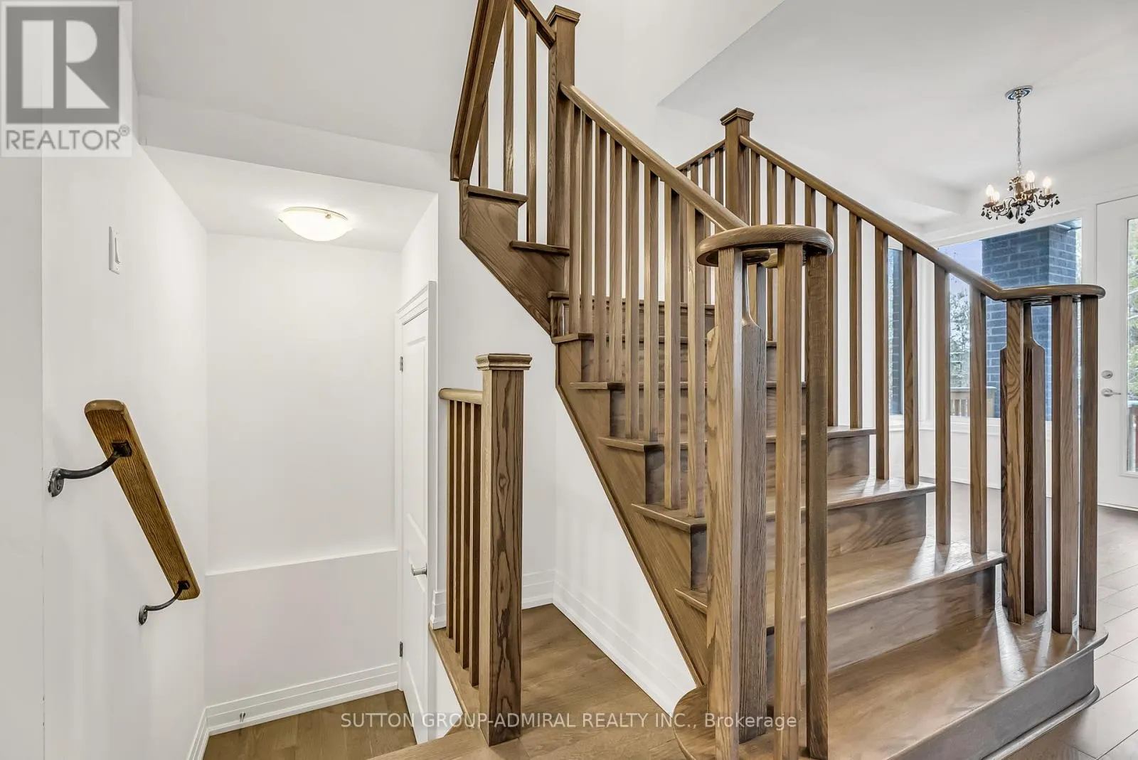 34 GLOBEMASTER LANE S
