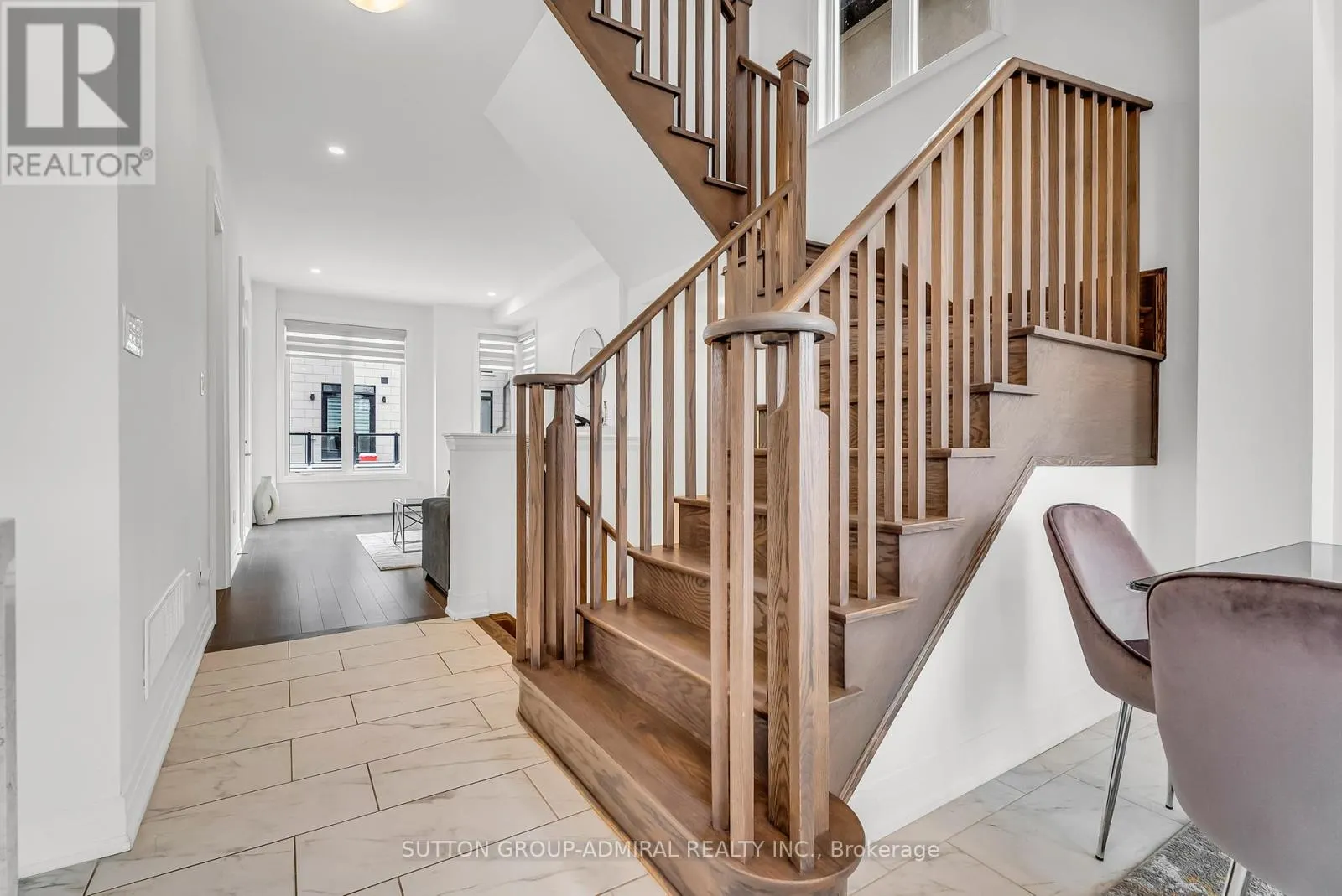 34 GLOBEMASTER LANE S