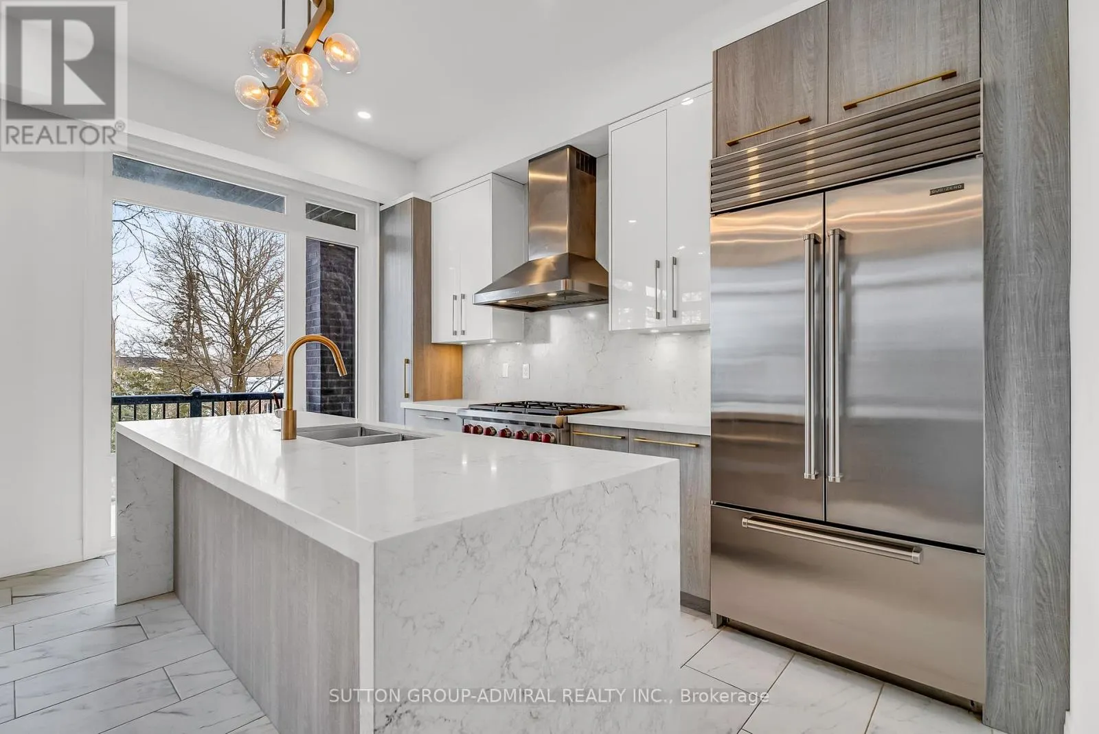 34 GLOBEMASTER LANE S