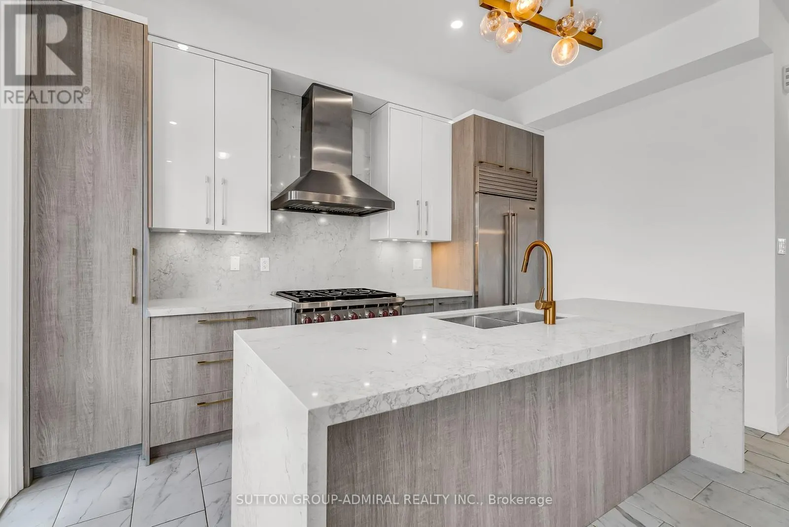 34 GLOBEMASTER LANE S