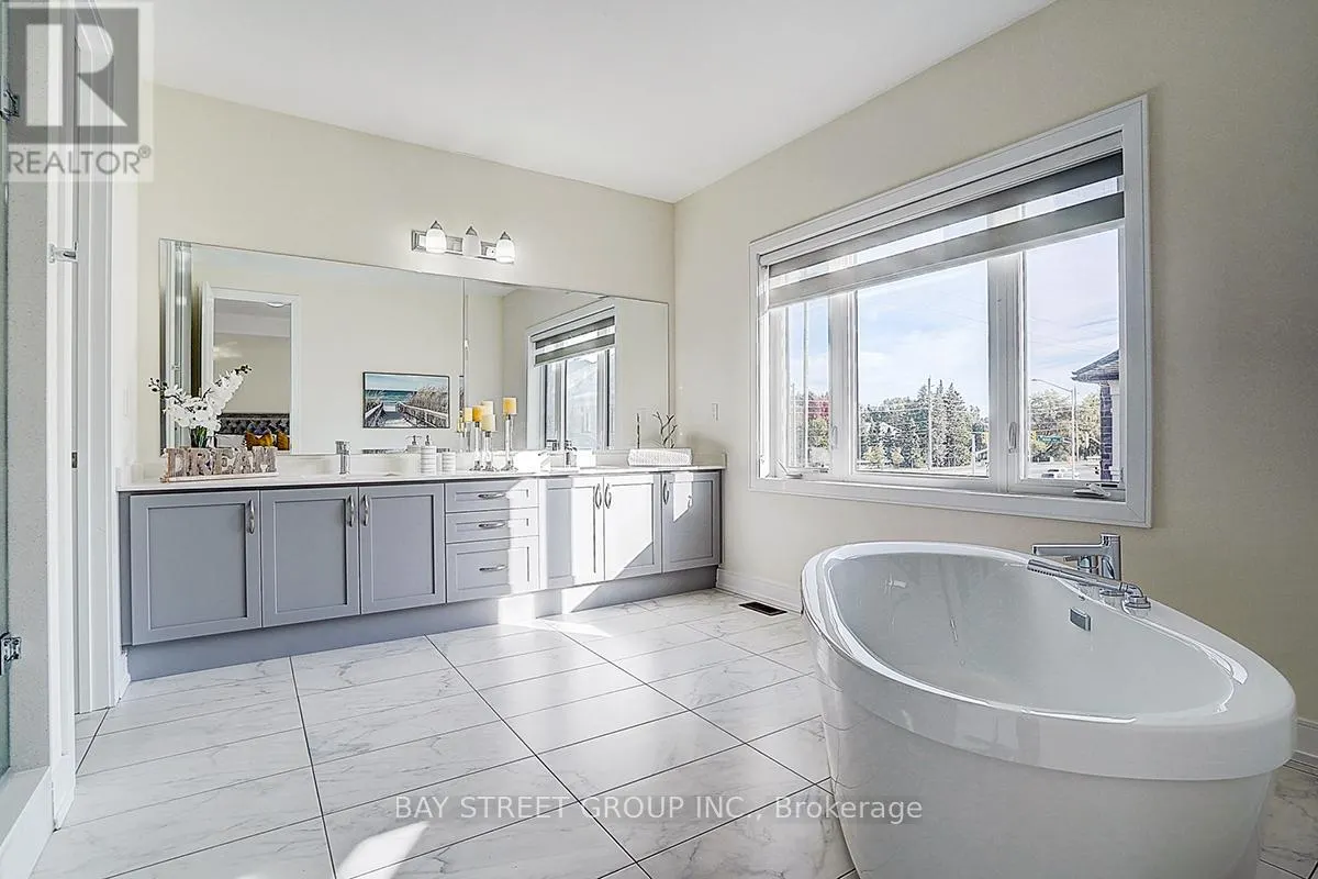 50 BOTELHO CIRCLE W