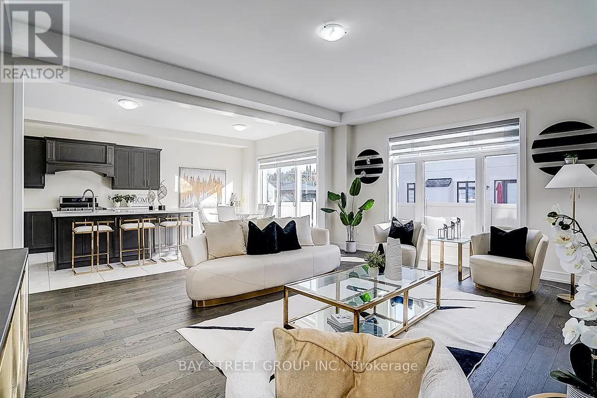 50 BOTELHO CIRCLE W