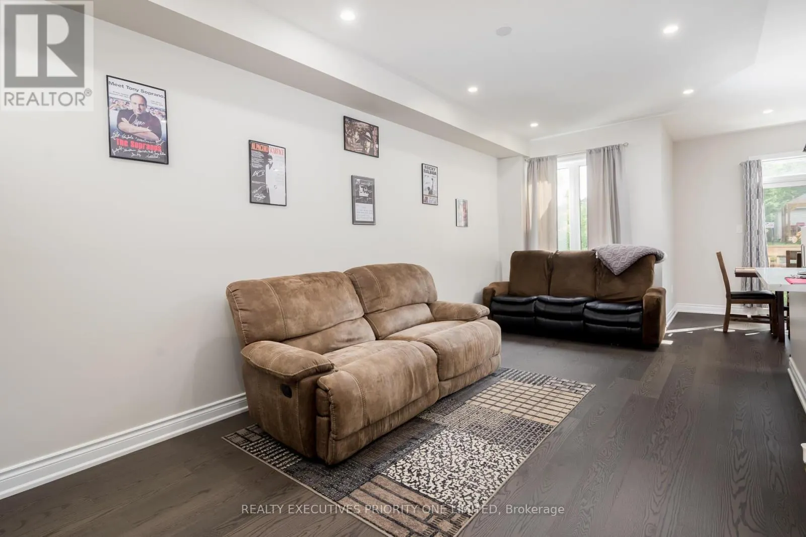 47 GREENWOOD DRIVE
