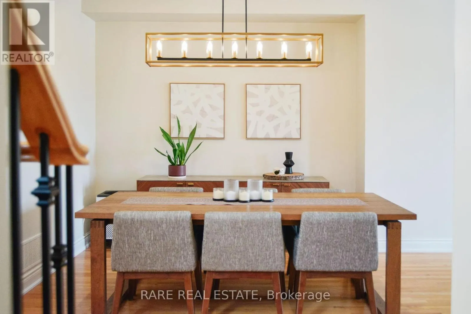 35 - 10 PORTER AVENUE W