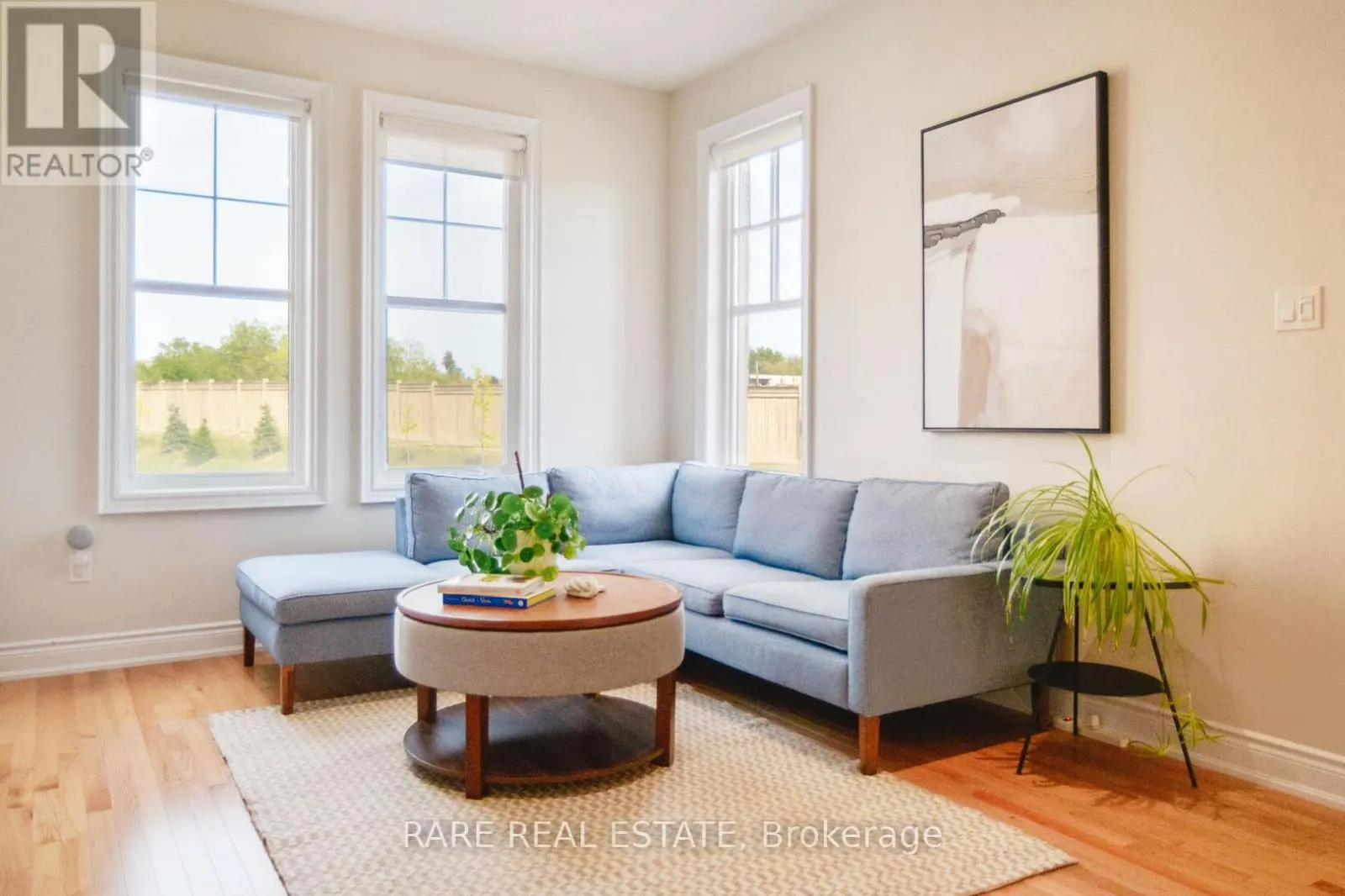 35 - 10 PORTER AVENUE W