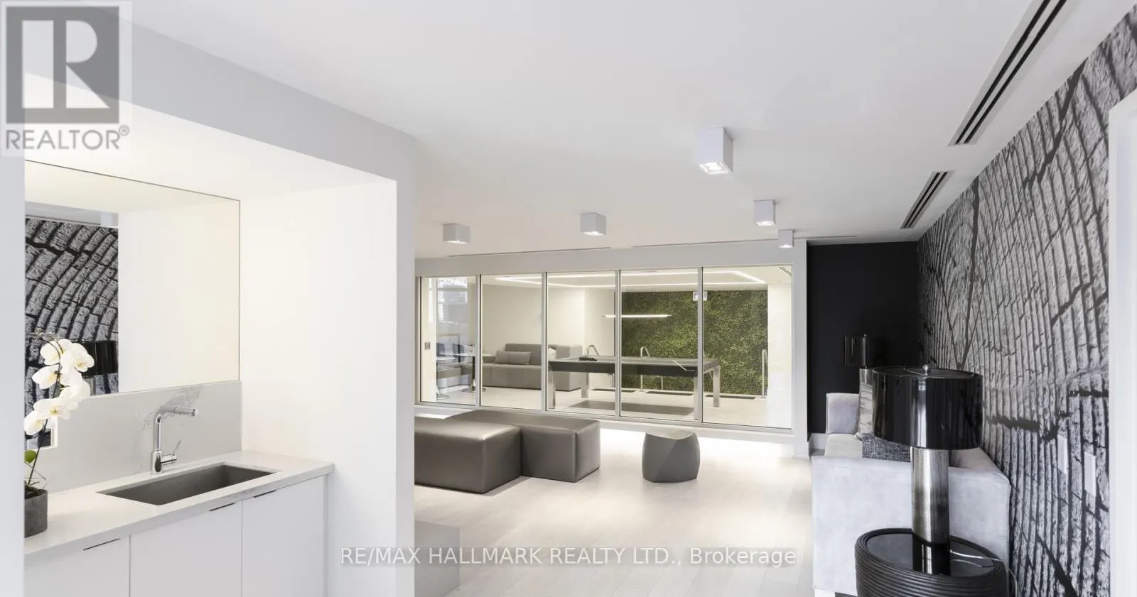 2406 - 2916 HIGHWAY 7 ROAD W