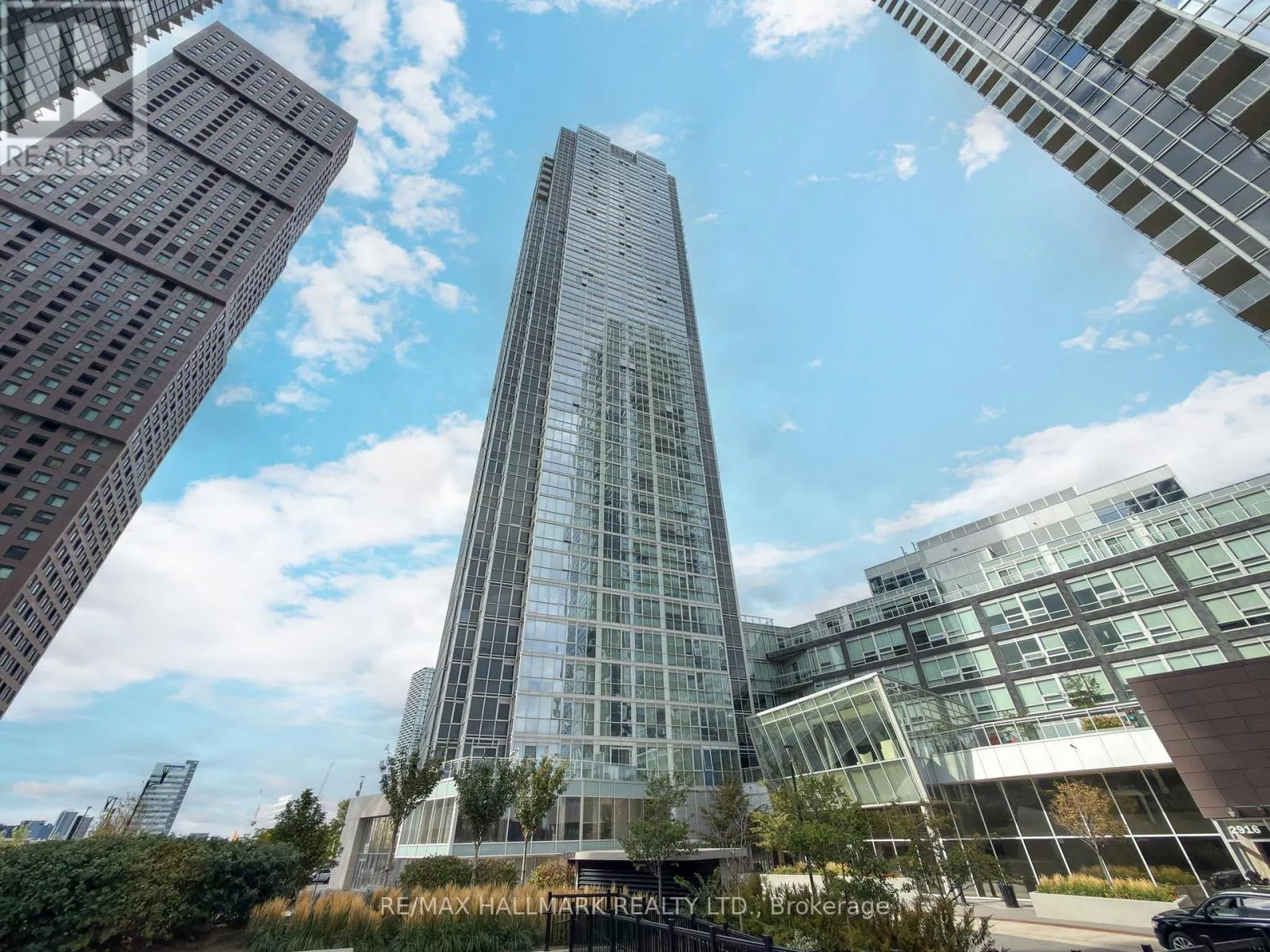 2406 - 2916 HIGHWAY 7 ROAD W