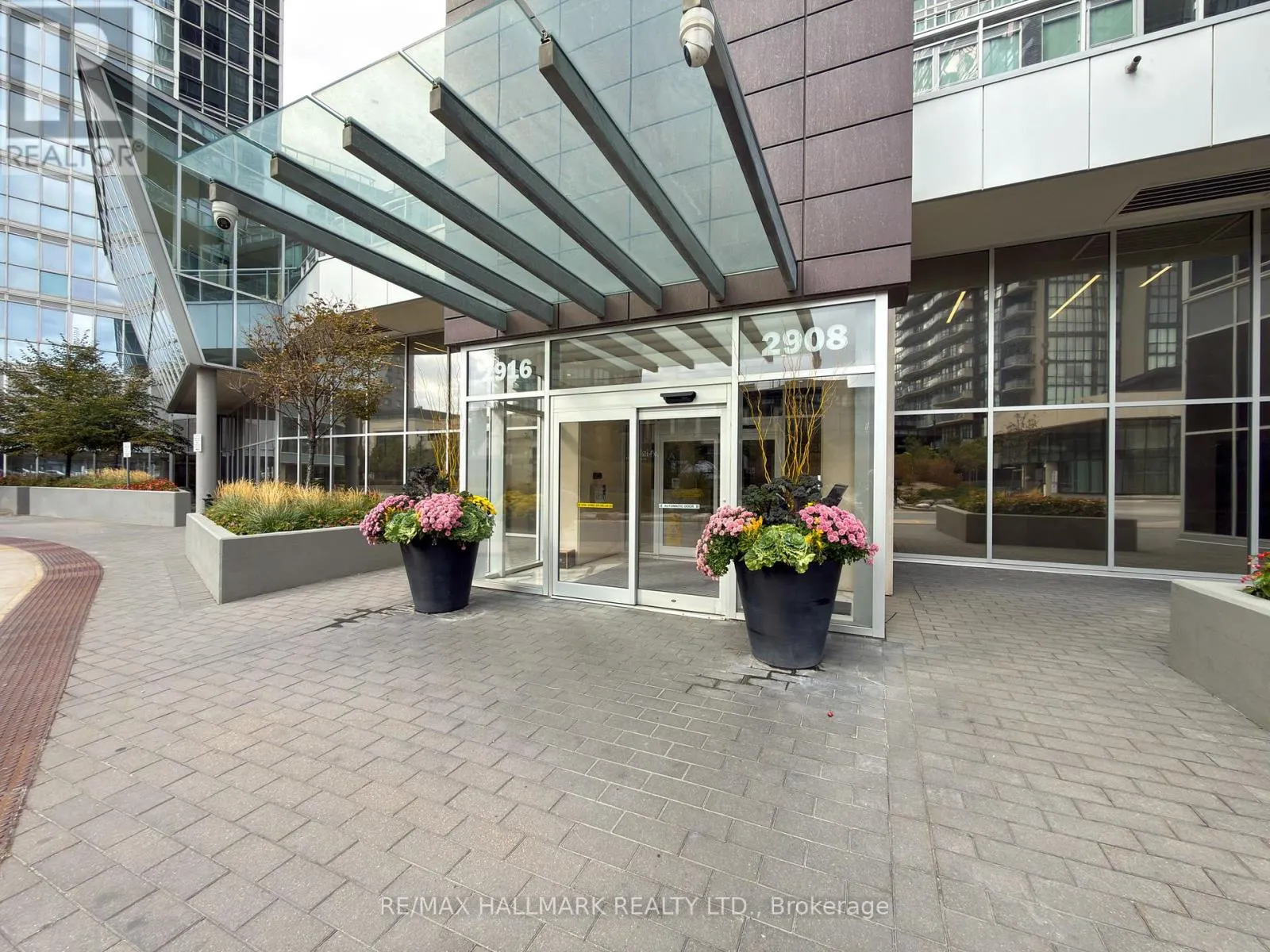 2406 - 2916 HIGHWAY 7 ROAD W