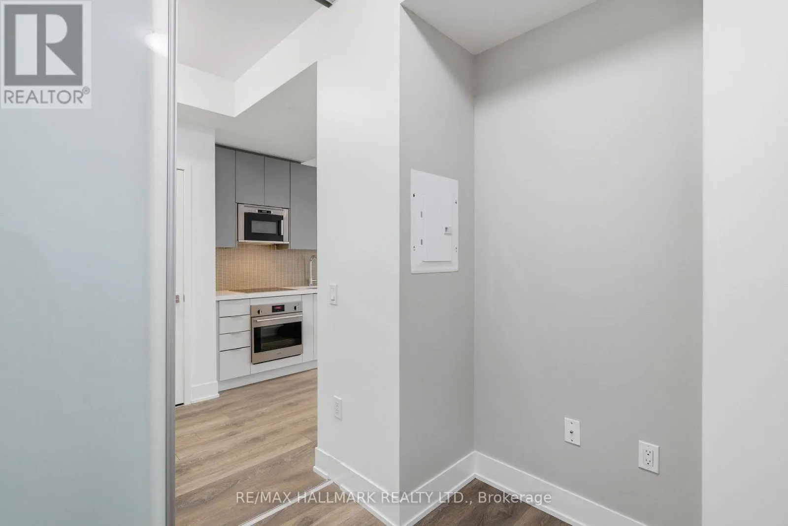 2406 - 2916 HIGHWAY 7 ROAD W