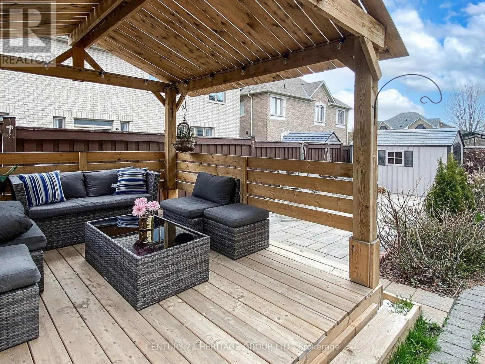 1062 BLACKHALL CRESCENT