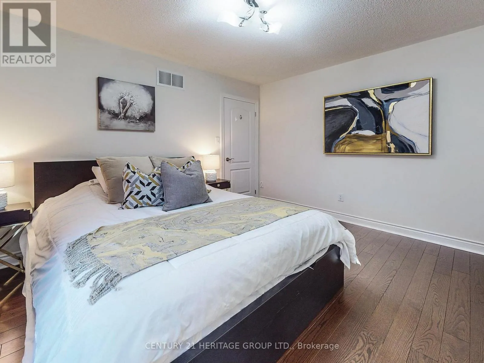1062 BLACKHALL CRESCENT