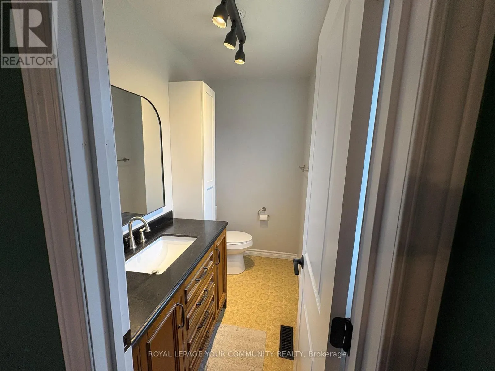 370 ERIN TRAIL