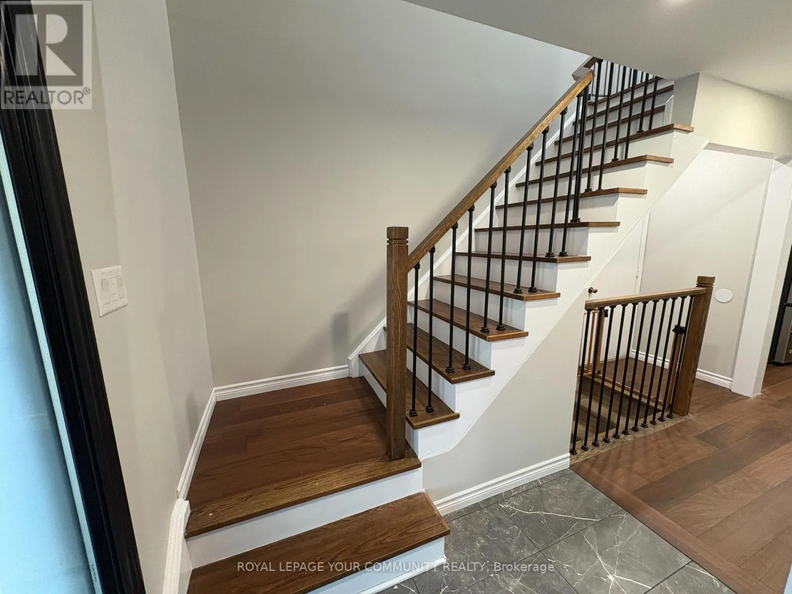 370 ERIN TRAIL