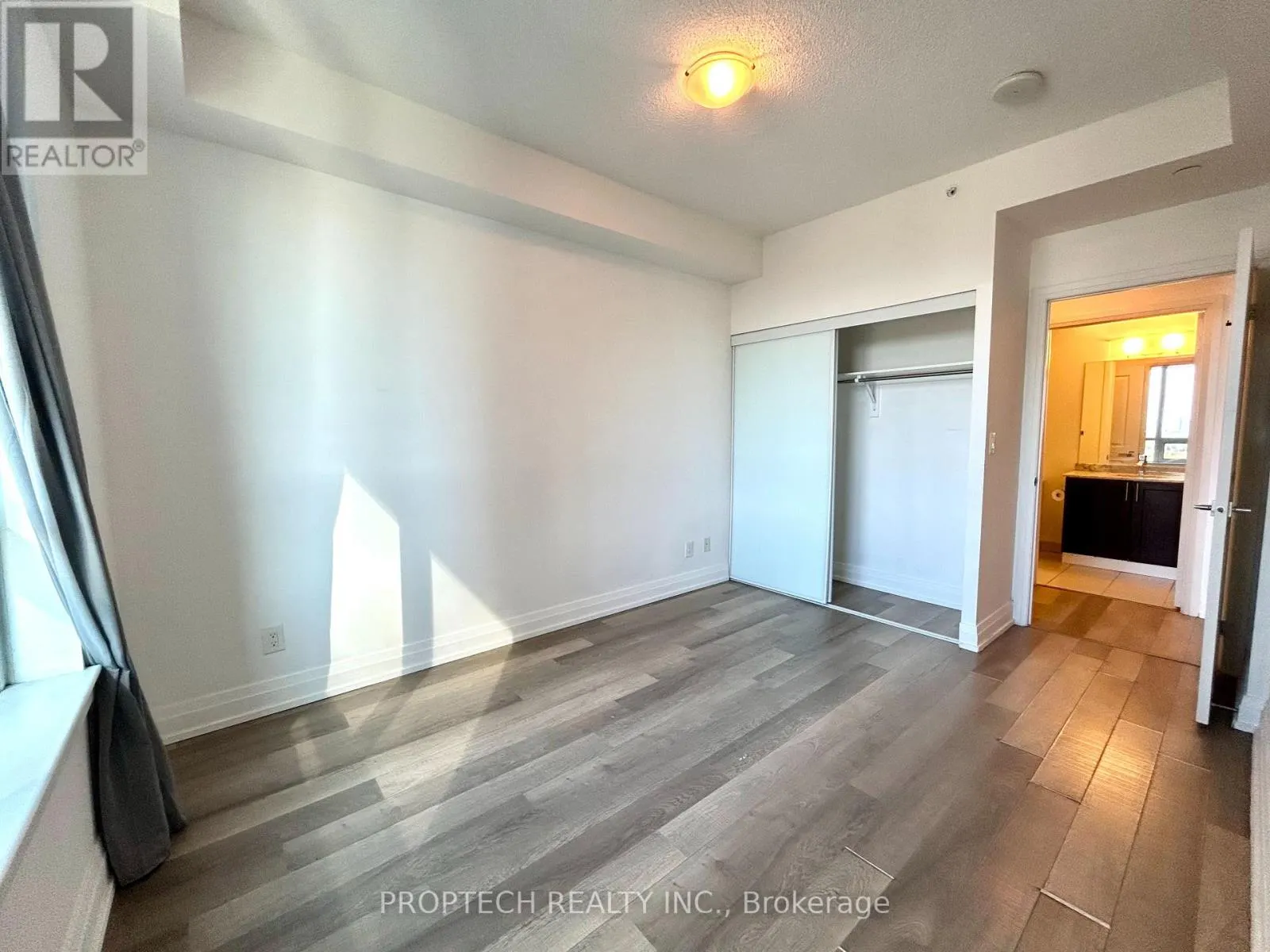 1911 - 7165 YONGE STREET