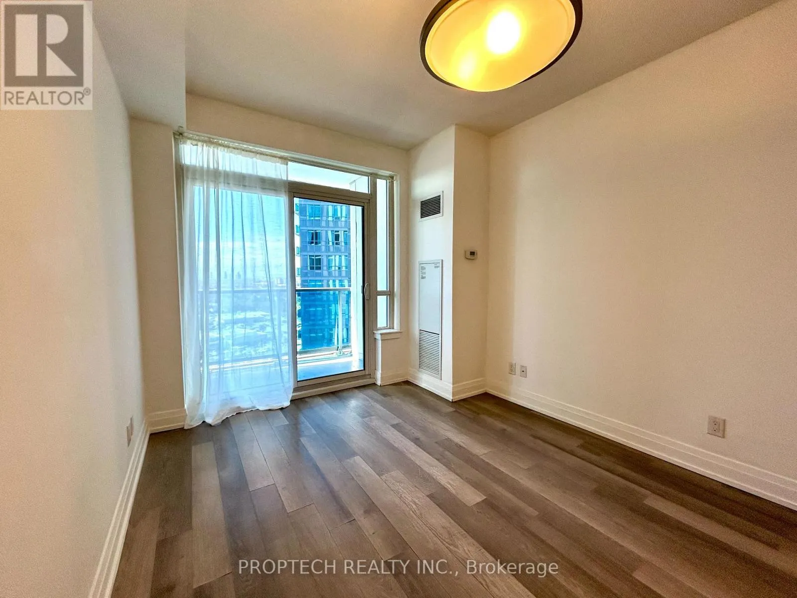 1911 - 7165 YONGE STREET
