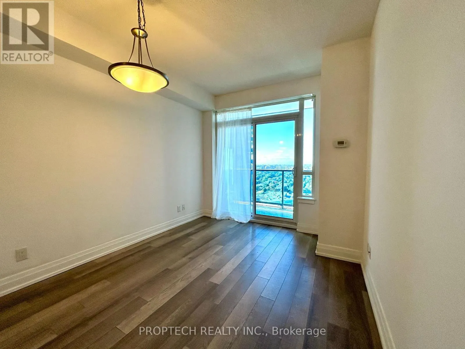 1911 - 7165 YONGE STREET