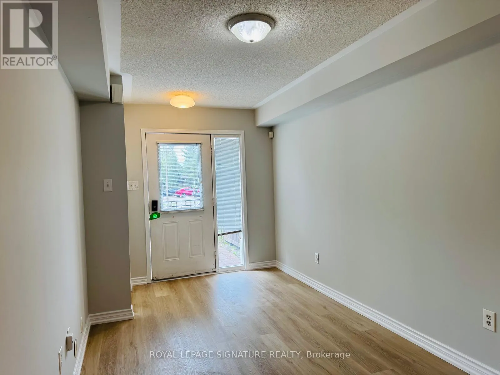 28 - 2285 BUR OAK AVENUE