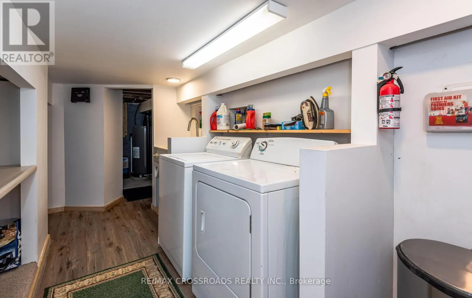 55 LAIDLAW STREET S