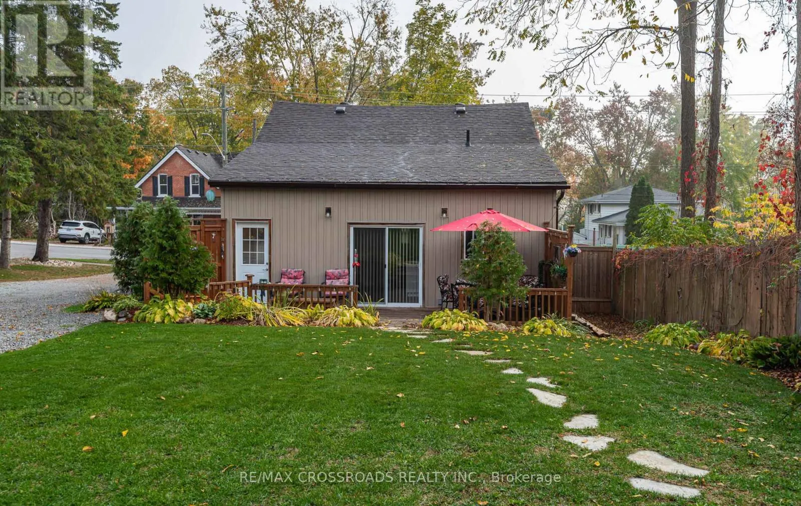 55 LAIDLAW STREET S