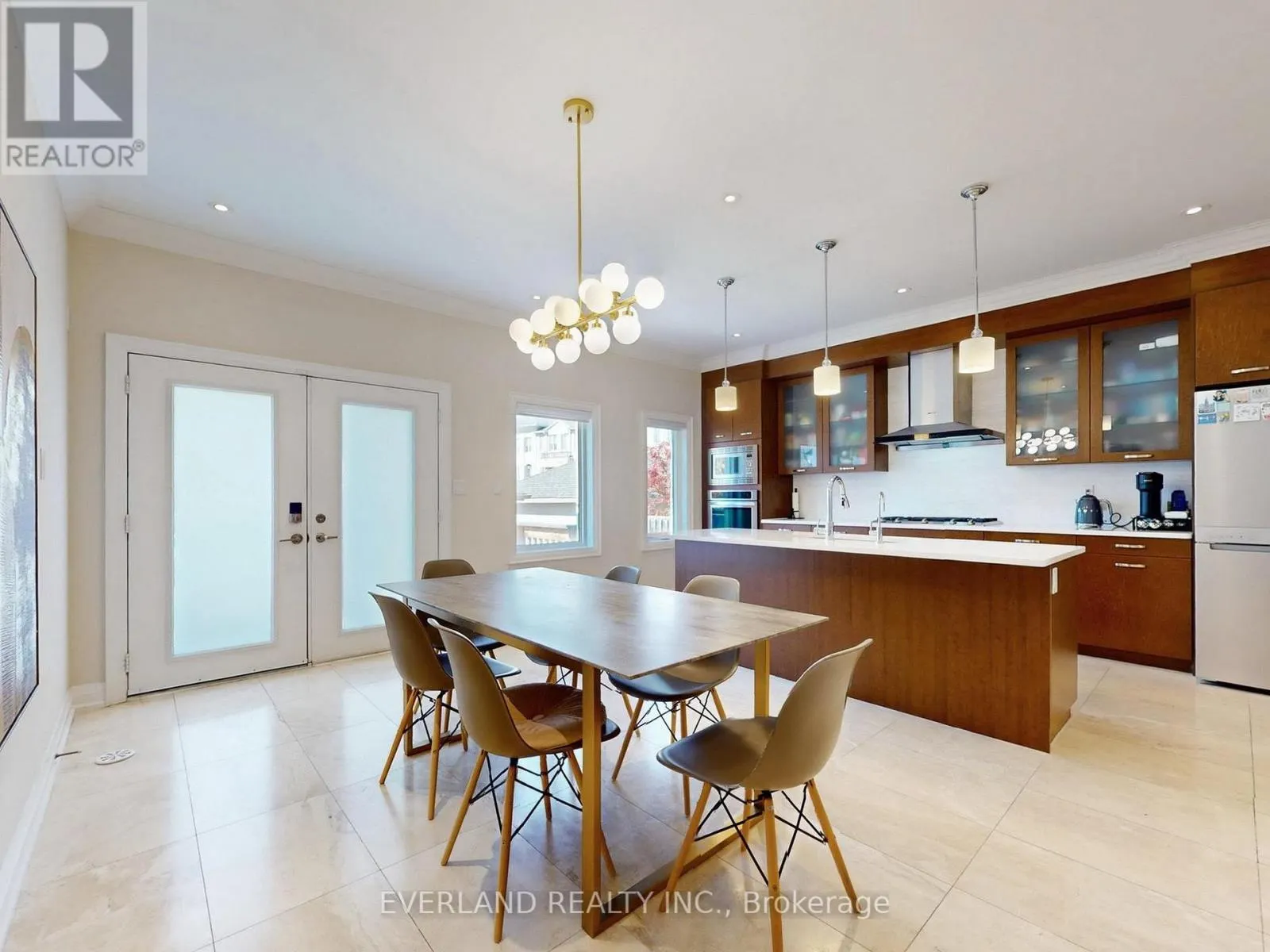 5 POINT PELEE LANE