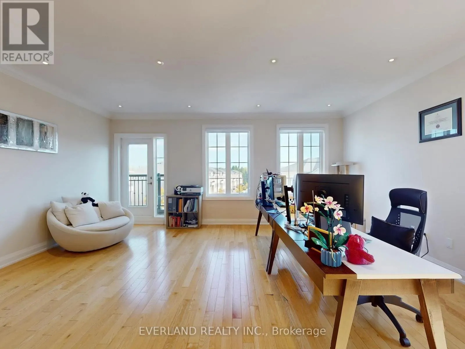 5 POINT PELEE LANE