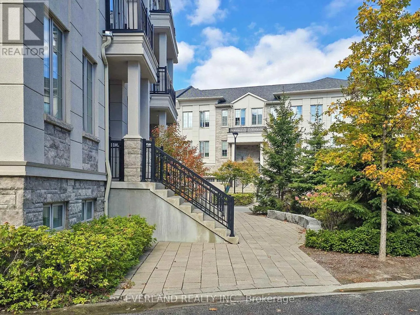 5 POINT PELEE LANE