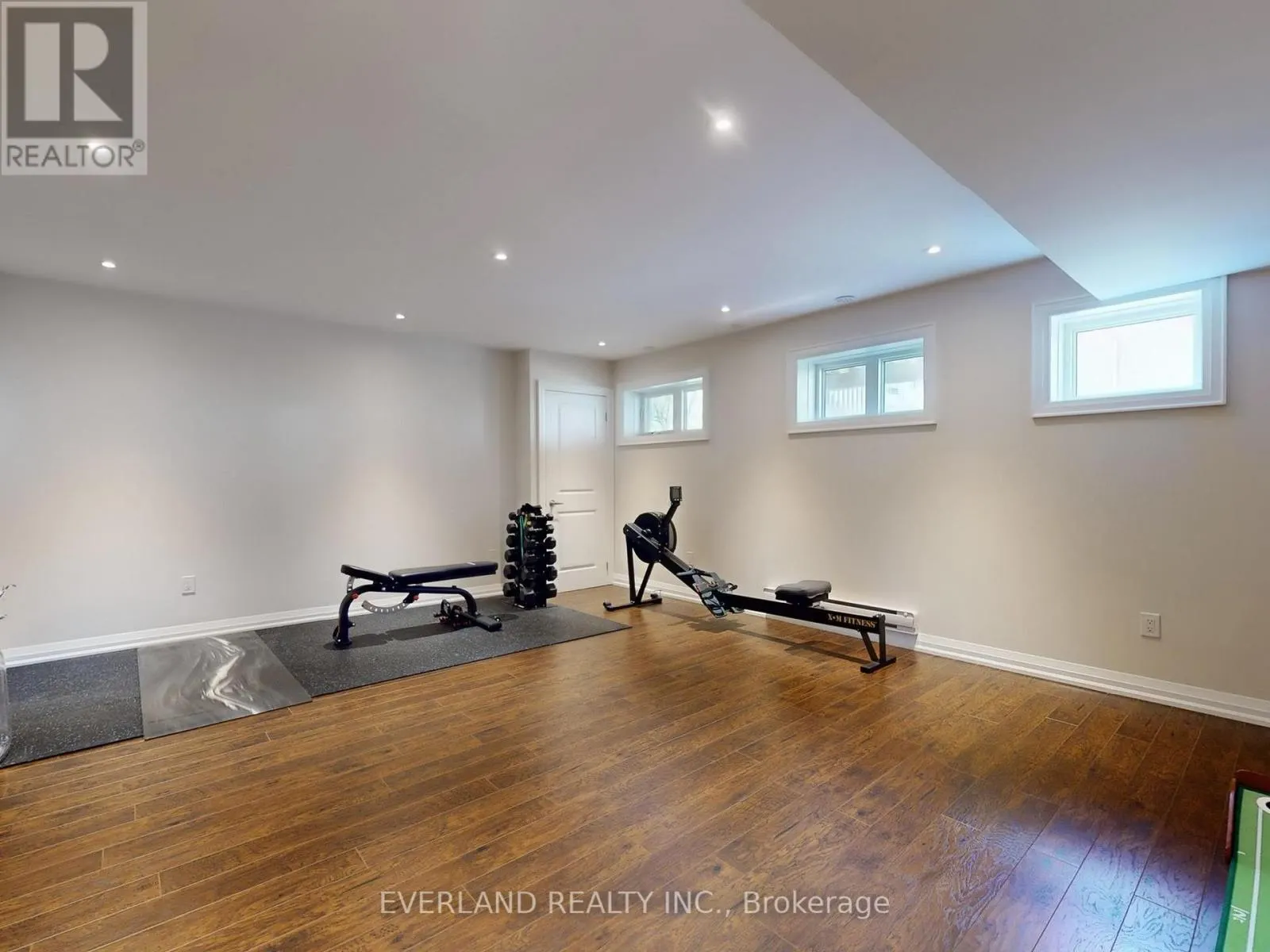5 POINT PELEE LANE