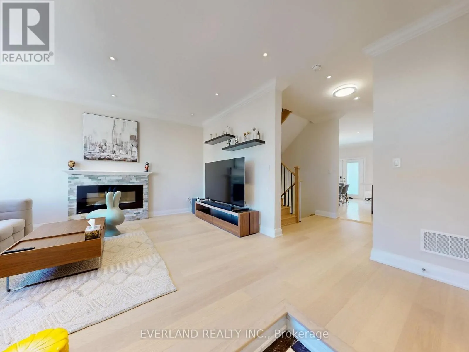 5 POINT PELEE LANE