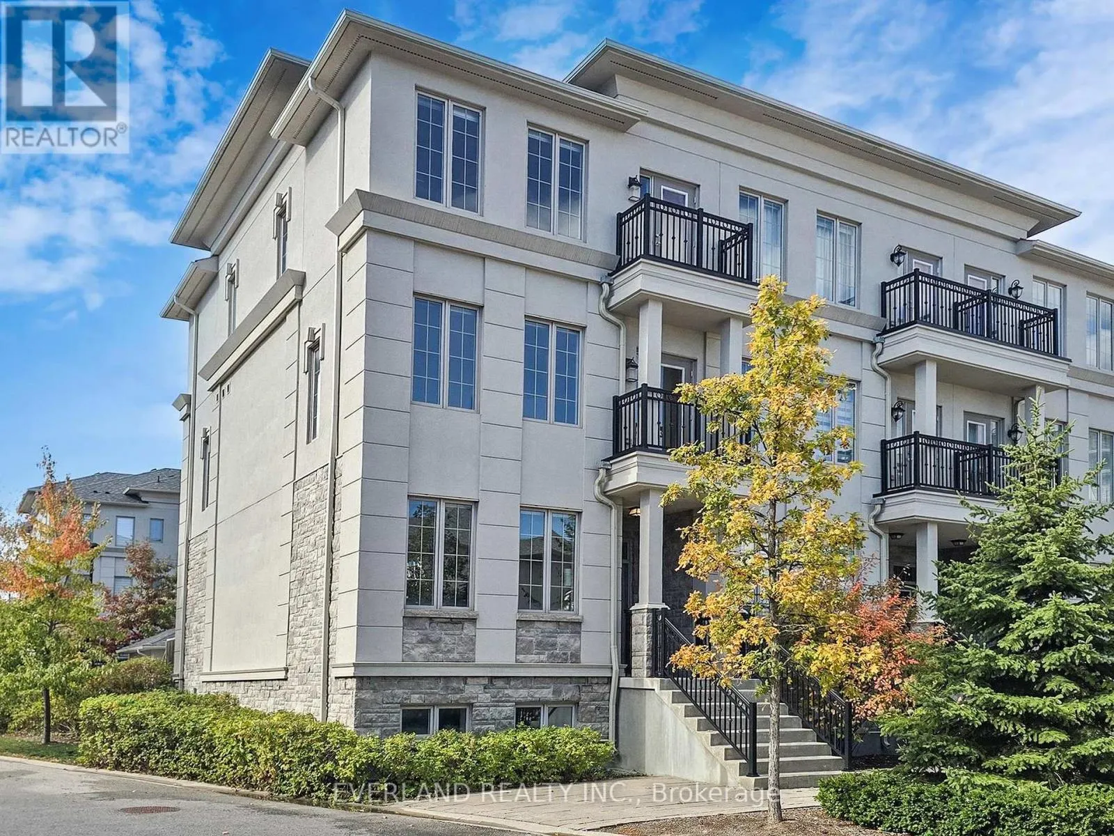 5 POINT PELEE LANE
