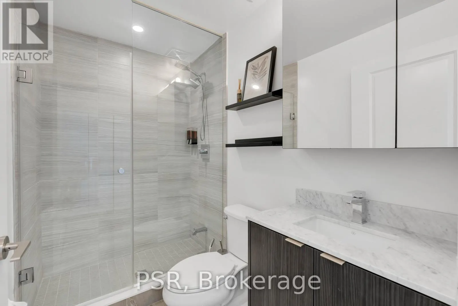 1029 - 100 EAGLE ROCK WAY