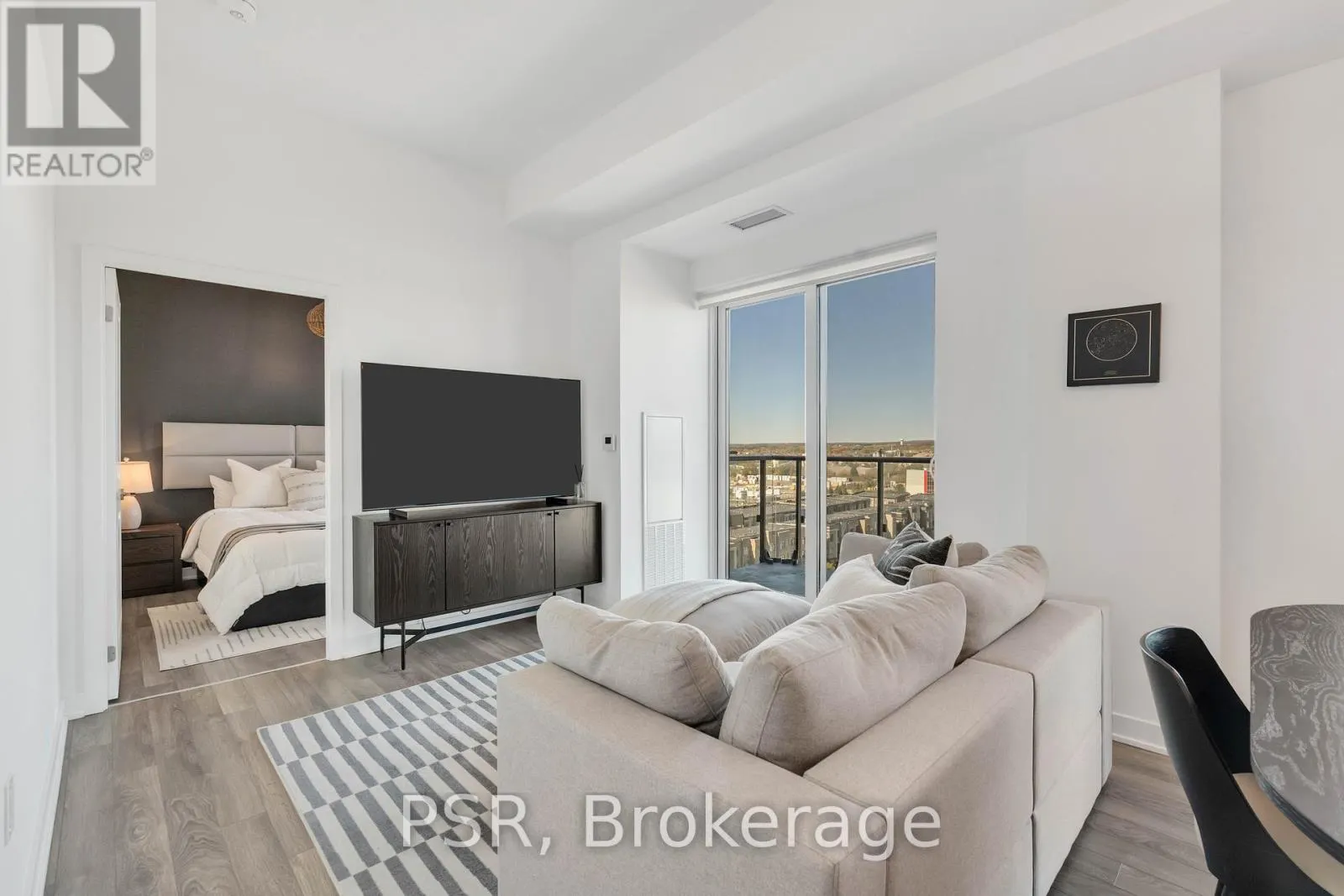 1029 - 100 EAGLE ROCK WAY