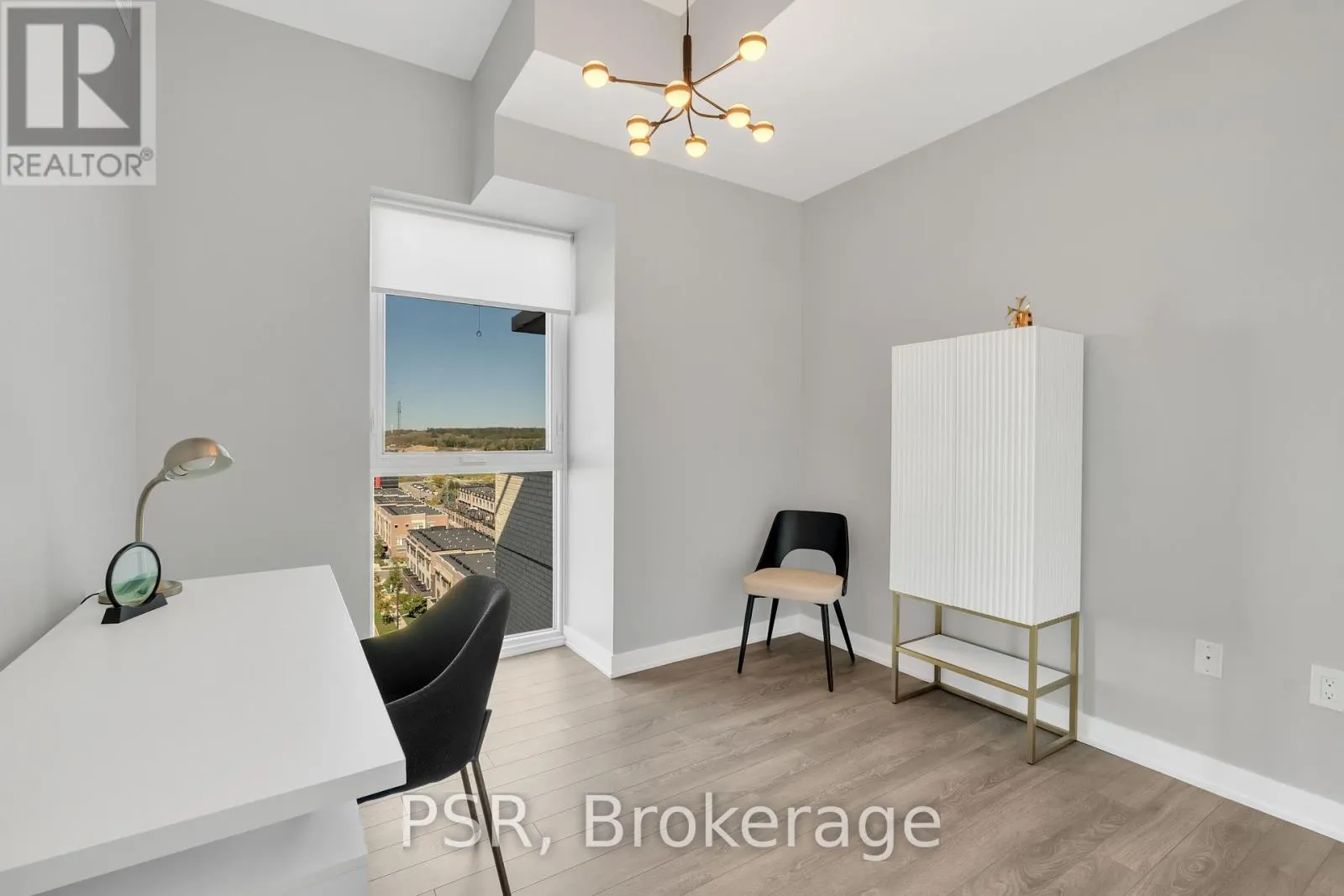 1029 - 100 EAGLE ROCK WAY