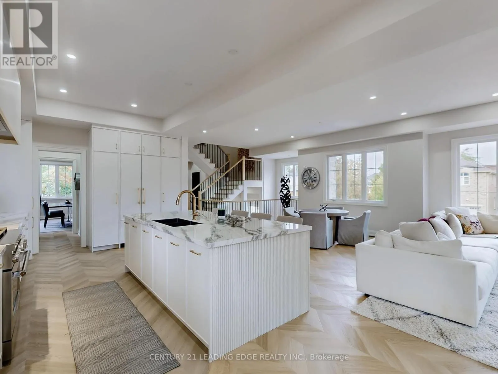 31 NAUGHTON DRIVE