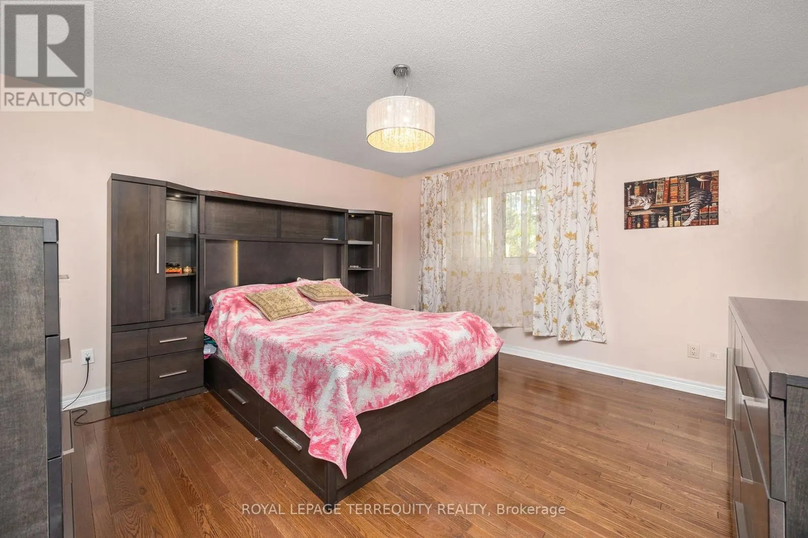 111 ENGLISH OAK DRIVE